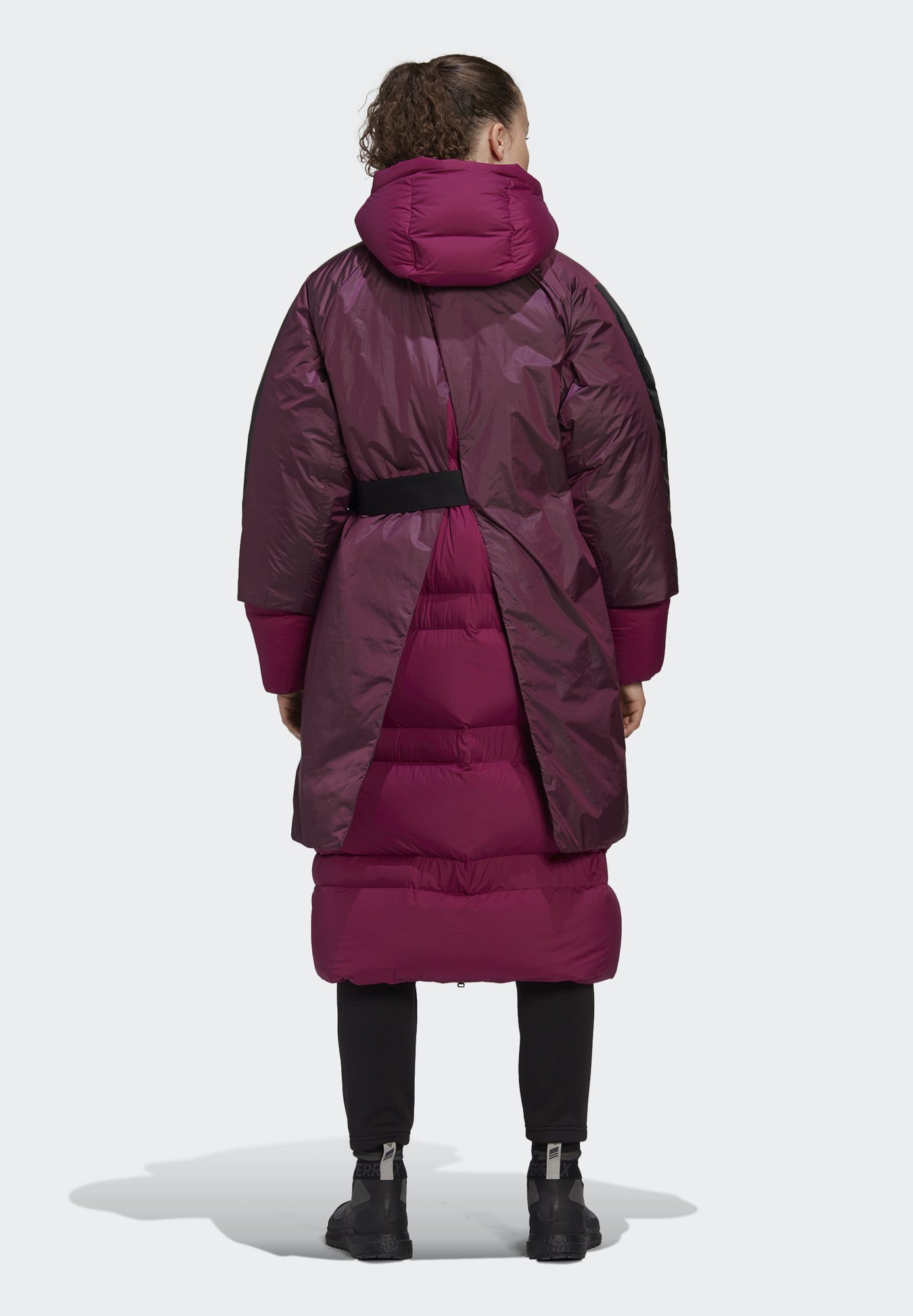 adidas Performance URBAN COLD.RDY OUTDOOR DOWN JACKET Guess SARA SHORT JACKET Dunjacka jet black Zalando.se