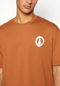 Jack & Jones T-shirt z nadrukiem