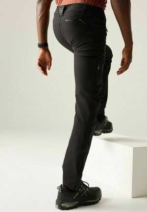 Regatta, REGATTA MONTORN DURABLE WATER-REPELLENT WALKING TROUSERS WALKING TROUSERS - Pantalones montañeros largos - black