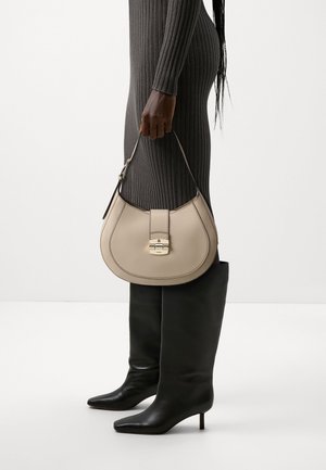 Furla CLUB - Sac à main - grano