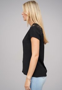Cloud 5ive MIT DEKO KNOPFLEISTE - Bluse - black