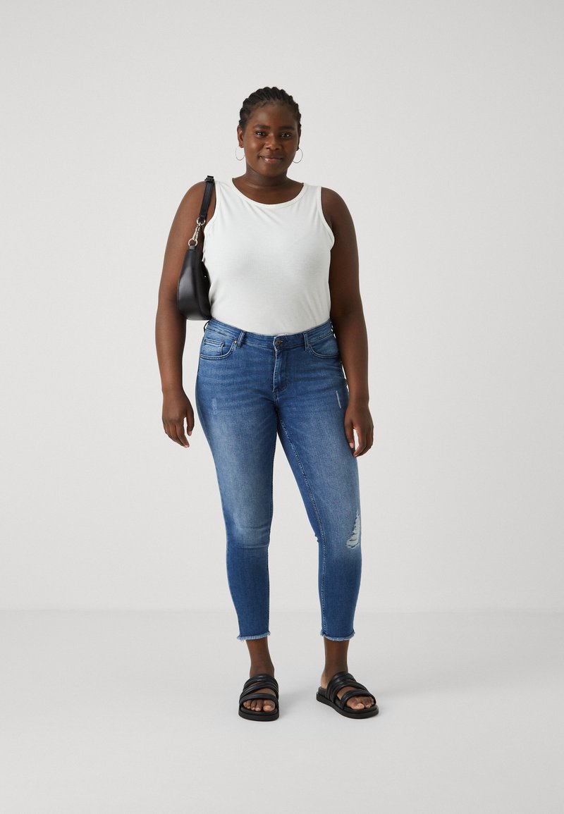 CARTHUNDER Skinny Fit Bermuda in jeans | Light Blue