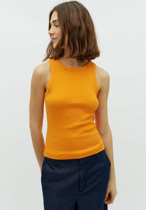 mbyM JAXSON-M - Top - orange peel