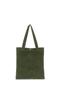 Borsa tote in suede verde con due robuste manici, un design minimalista e un sottile dettaglio in metallo nella parte superiore.