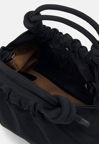 HVISK JOLLY SHINY - Bolso de mano - finest black