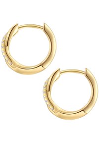 Zlatne obročeve danglice z gladkim, zaobljenim dizajnom in teksturiranim poudarjem, ki vsebuje majhne, svetleče kamenčke ob enem robu.