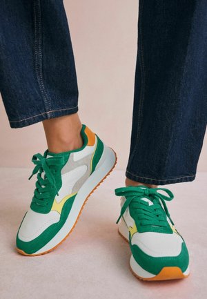 REGULAR FIT - FOREVER COMFORT - Sneakers laag - green