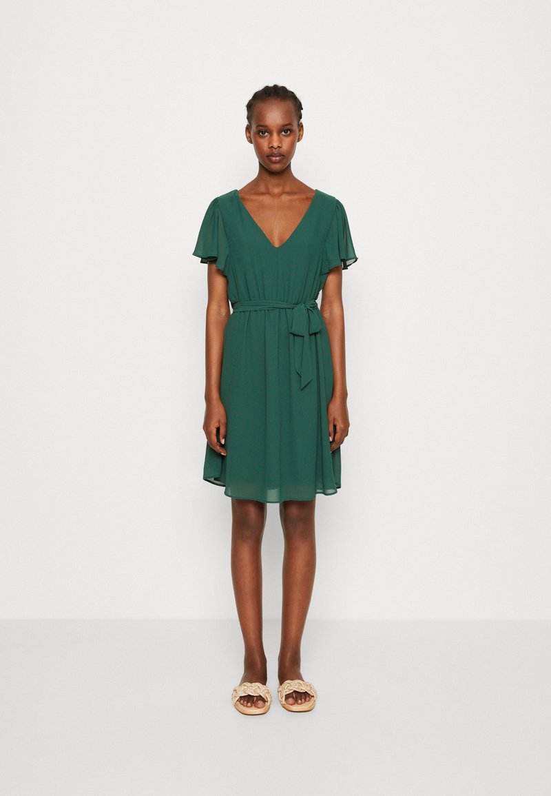 VILA - VIMICADA V NECK DRESS - Cocktailjurk - pineneedle, Vergroten