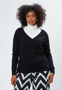 Unausgewählt, black