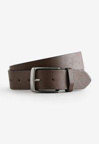 Cureau din piele maro, cu un finisaj texturat, cataramă metalică de culoare argintie și mai multe perforații pentru ajustarea dimensiunii.