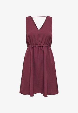 Burgundská bezrukávová šaty s výstrihom do V, úzkym pásom a splývavou sukňou. Vyrobené z ľahkej tkaniny s hladkou textúrou.