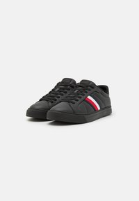 Tommy Hilfiger ICON COURT STRIPES - Sneakers laag - black