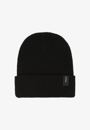 Czarna dziana czapka beanie z prążkowaną teksturą, z zawiniętym mankietem i małą prostokątną metką z logo z boku.