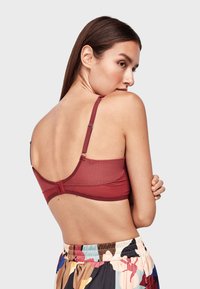 Gisela Sujetador con aros - light red
