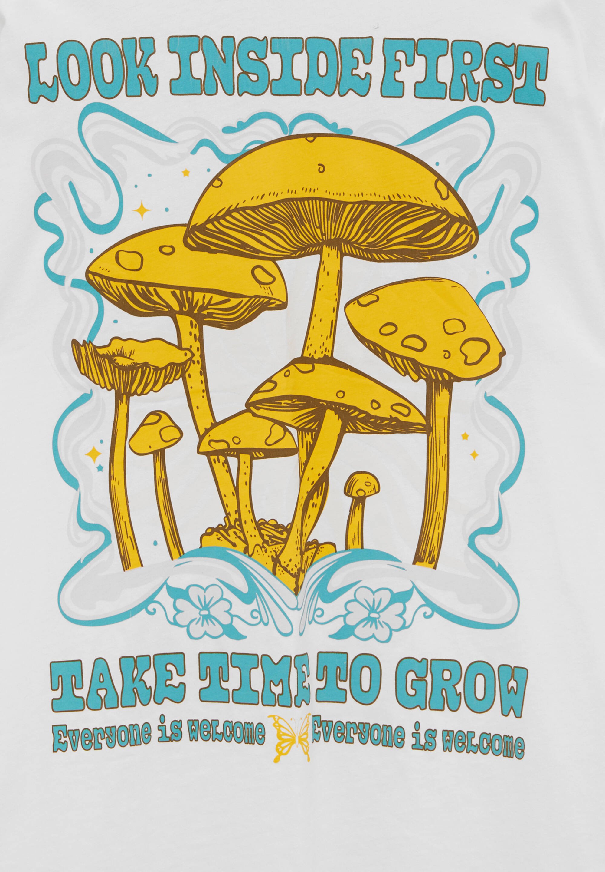 pull and bear mushroom printed t shirt