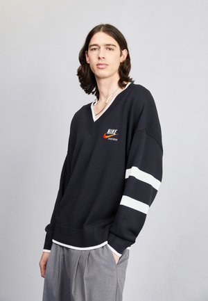 NIKE TREND SWEATER - Strickpullover - black/sail/team orange