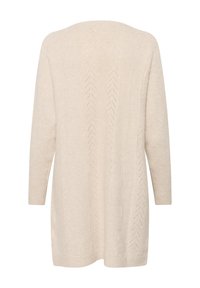 Kreminė kardiganas su minkštu mezgimo tekstūra, turintis zigzago modelį ir tris ketvirčius ilgio rankoves. Dizainas paprastas ir ilgas.