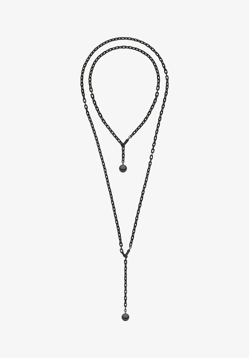 Sorte metal kædehalssmykke har to lagdelte strenge med et Y-formet design, afsluttet med en rund vedhængsdråbe i enden.