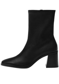 PULL&BEAR Botines de tacón - black