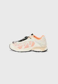 Neizbrano, vanilla ice/nectarine/clearly aqua