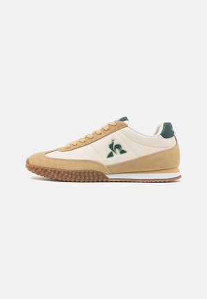 le coq sportif VELOCE UNISEX - Baskets basses - turtle dove/trekking green