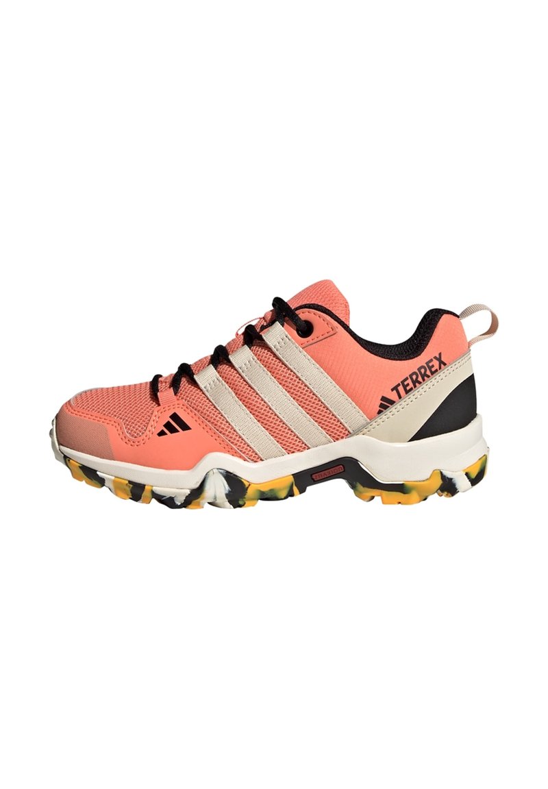 adidas Performance AX2R HIKING SHOES - Trekingové boty - coral fusion white solar gold
