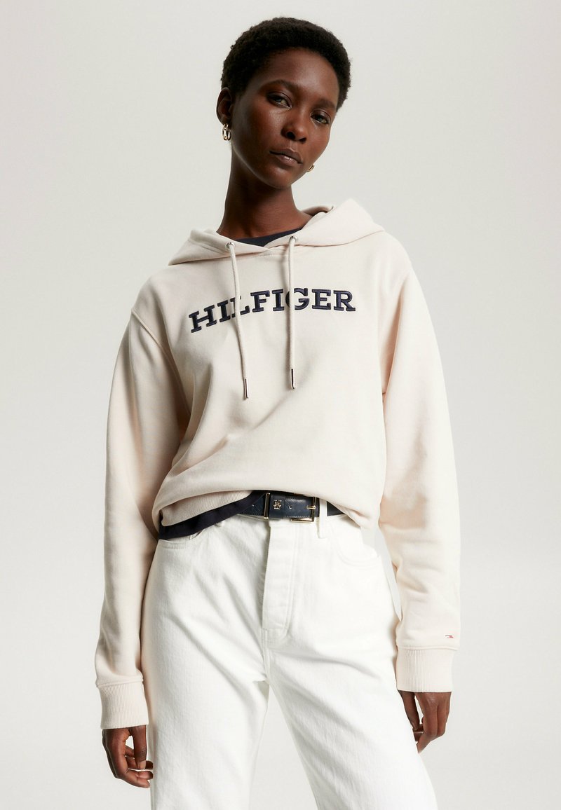 Tommy Hilfiger MONOTYPE LOGO EMBROIDERY - Hættetrøje - cashmere creme ...