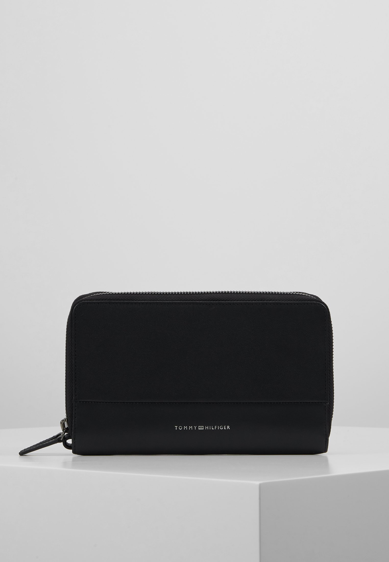 tommy hilfiger cases