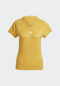 Selected, preloved yellow