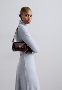 Vivienne Westwood HAZEL SMALL HANDBAG - Kézitáska - brown