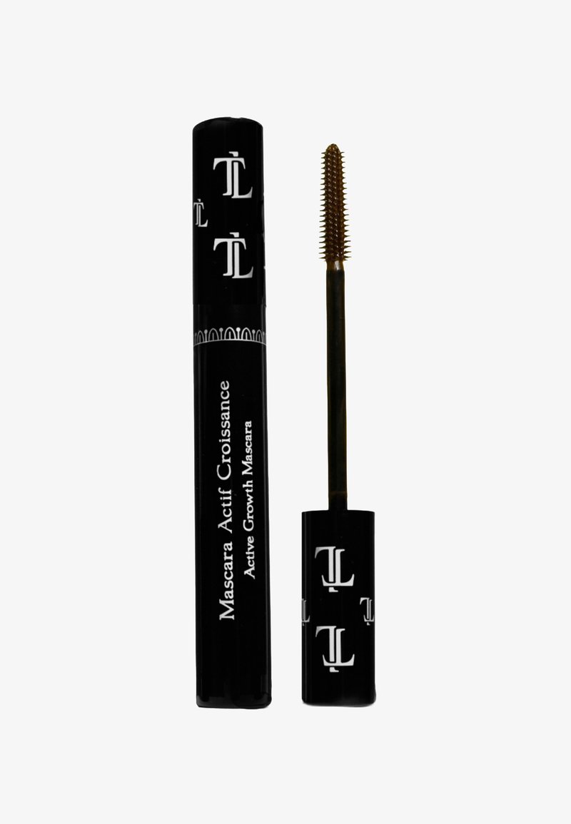 Tubetto di mascara nero con testo bianco, con uno scovolino curvo marrone con setole fitte e ravvicinate.