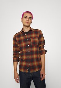 Only & Sons ONSLUCA LIFE CHECK - Camisa - kangaroo
