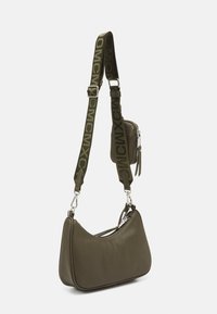 Steve Madden BVITAL SET - Mala a tiracolo - olive
