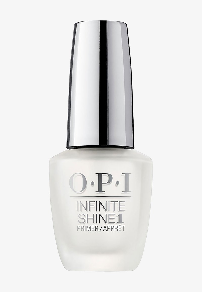 OPI Infinite Shine 1 primer in una bottiglia di vetro trasparente con un tappo argentato. Presenta una forma elegante e un marchio stampato sulla parte anteriore.