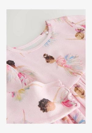 Roosa kleit ribatud tekstuuriga, millel on lilleline baleriiniprint. Rikkalikud detailid ääris ja kaelus rõhutavad disaini.