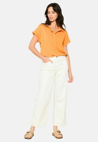 LolaLiza SHORT-SLEEVED - Blúzka so zapínaním na gombíky - orange mango