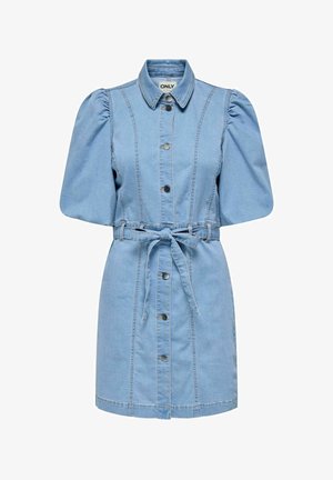 Rochie din denim de culoare albastru deschis, cu mâneci puff scurte, închidere frontală cu nasturi și curea din material. Prezintă o cusătură vizibilă și patru nasturi în față.