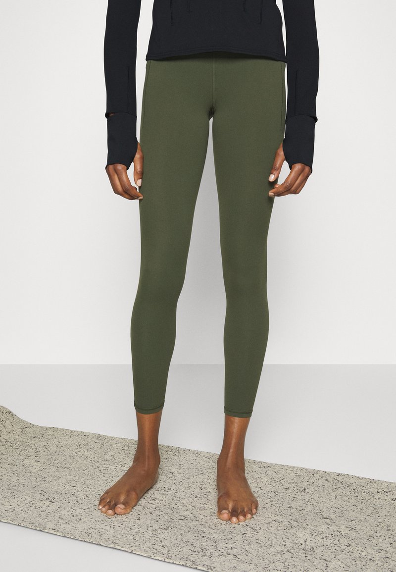 Athleta SALUTATION STASH 7/8 - Leggings - aspen olive
