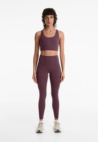 OYSHO STRAPPY BACK - Sportski grudnjak s blagom potporom - mottled pink
