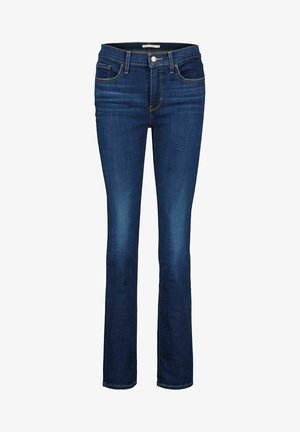 Jeans de mezclilla azul oscuro con un diseño de pierna recta, cinco bolsillos y detalles en costura dorada en las costuras y bolsillos. Cierre clásico de botón.