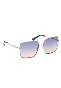 Occhiali da sole con forma quadrata, lenti viola sfumate, montatura in metallo dorato e bracci blu scuro con dettagli del logo. Include cuscinetti per il naso trasparenti.