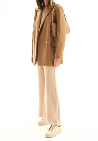 Kazar Sneakers - beige