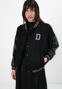 DRYKORN AMBAR - sukňa v tvare A - black