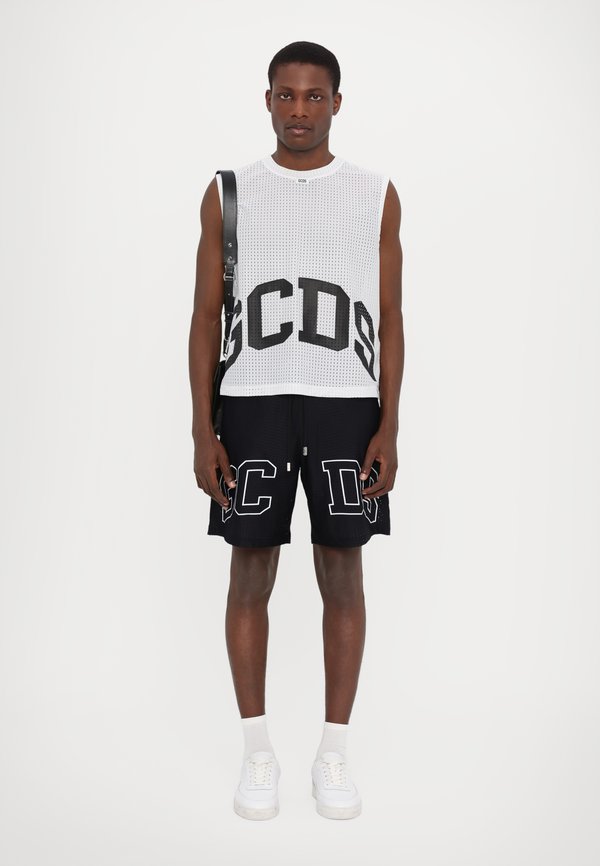 LOUNGE LOGO  - Shorts4