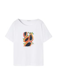 Hvid kortærmet t-shirt med et farverigt papaya-grafik og grønne blade. Blødt stof, afslappet pasform og rund udskæring.