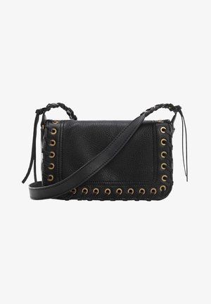 Czarna skórzana torebka o fakturowanej powierzchni, z metalowymi oczkami w kolorze złotym i sznurowaniem po bokach oraz odpinanym paskiem dla większej wszechstronności.