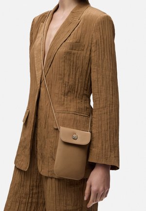Ipekyol, IPEKYOL BAG TEXTURED CLASP PHONE BAG - Handytasche - beige