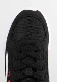 Puma GRAVITON - Tenisice - black white red