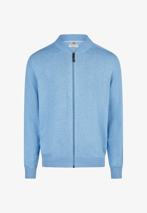 Hellblauer Strick-Cardigan mit Reißverschluss, geripptem Kragen, Bündchen und Saum, mit einem kleinen Markenetikett innen am Kragen.