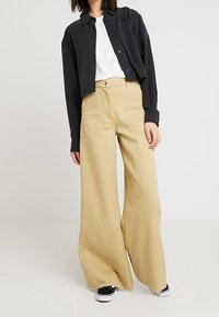Weekday Tygbyxor - beige